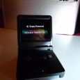 Ich muss zugeben, das Game Boy Advance ist meine Konsole, aber irgendwie auch wieder nicht. Zumindest ist es die Konsole, die mich am längsten und vom Erscheinungstermin (22. Juni 2001)...