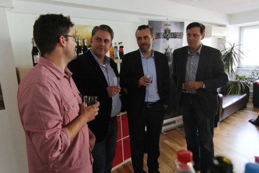 Bundestagsabgeordneter Thomas Jarzombek besucht Daedalic West-Studioeröffnung