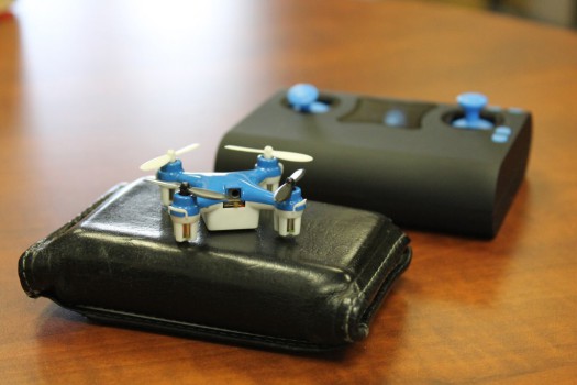 Wallet Drone oder die kleinste Drohne der Welt bei Indiegogo